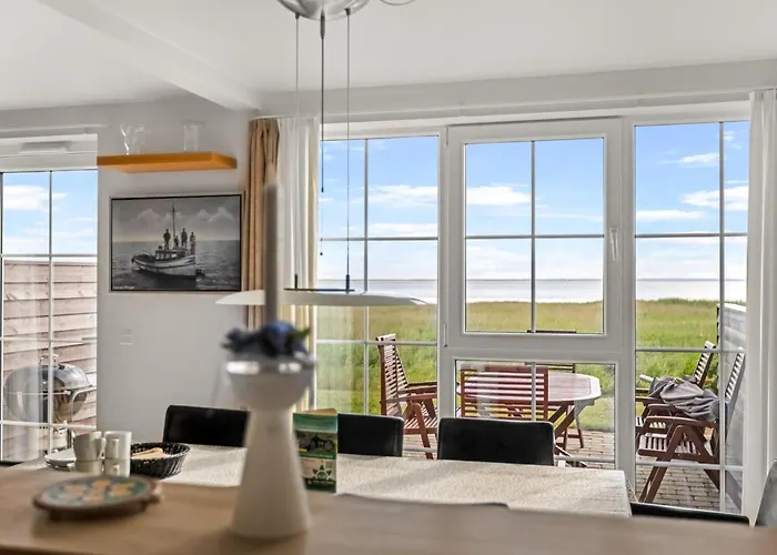 Henrietta - 3-5km From The Sea By Interhome